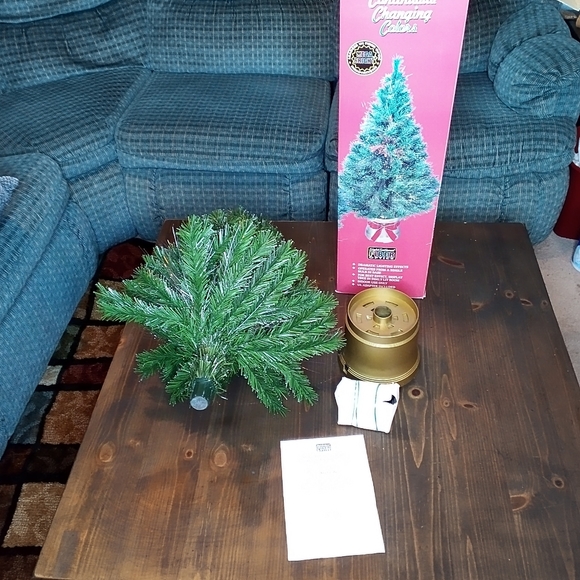 Bradford Sightsational Mega Beight 32” Fiber Optic Star Dust Christmas Tree - Picture 7 of 8